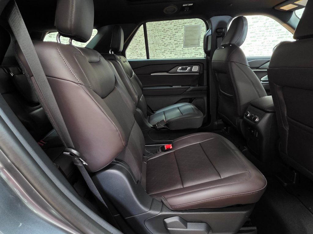New 2026 Ford Explorer Platinum RWD image 14