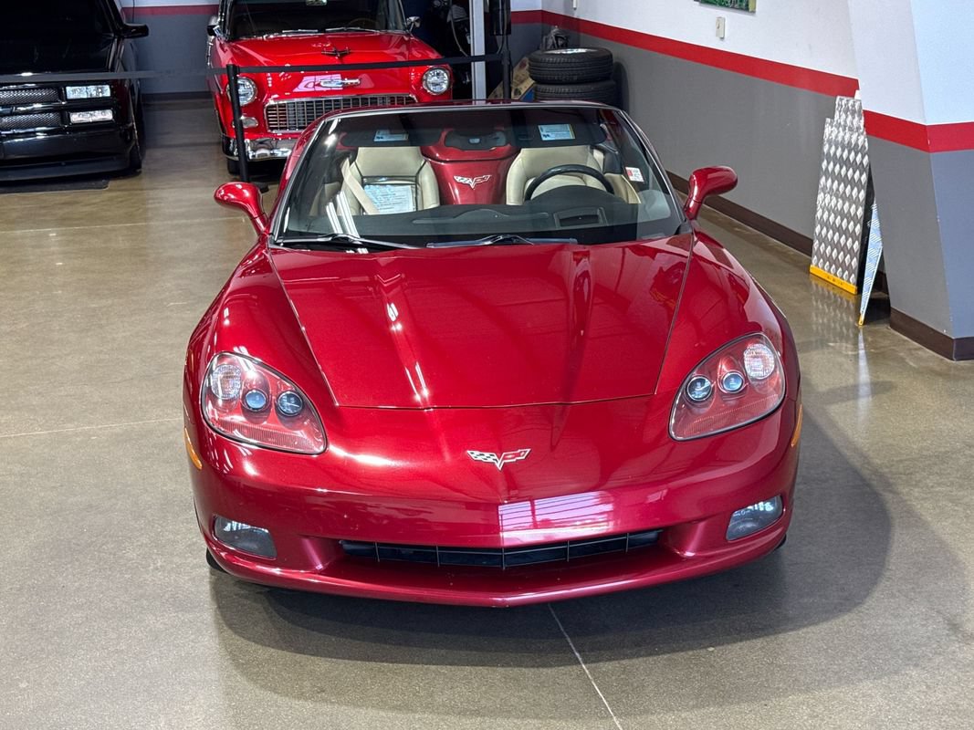 Used 2008 Chevrolet Corvette Convertible w/ Preferred Equipment Group RWD image 7