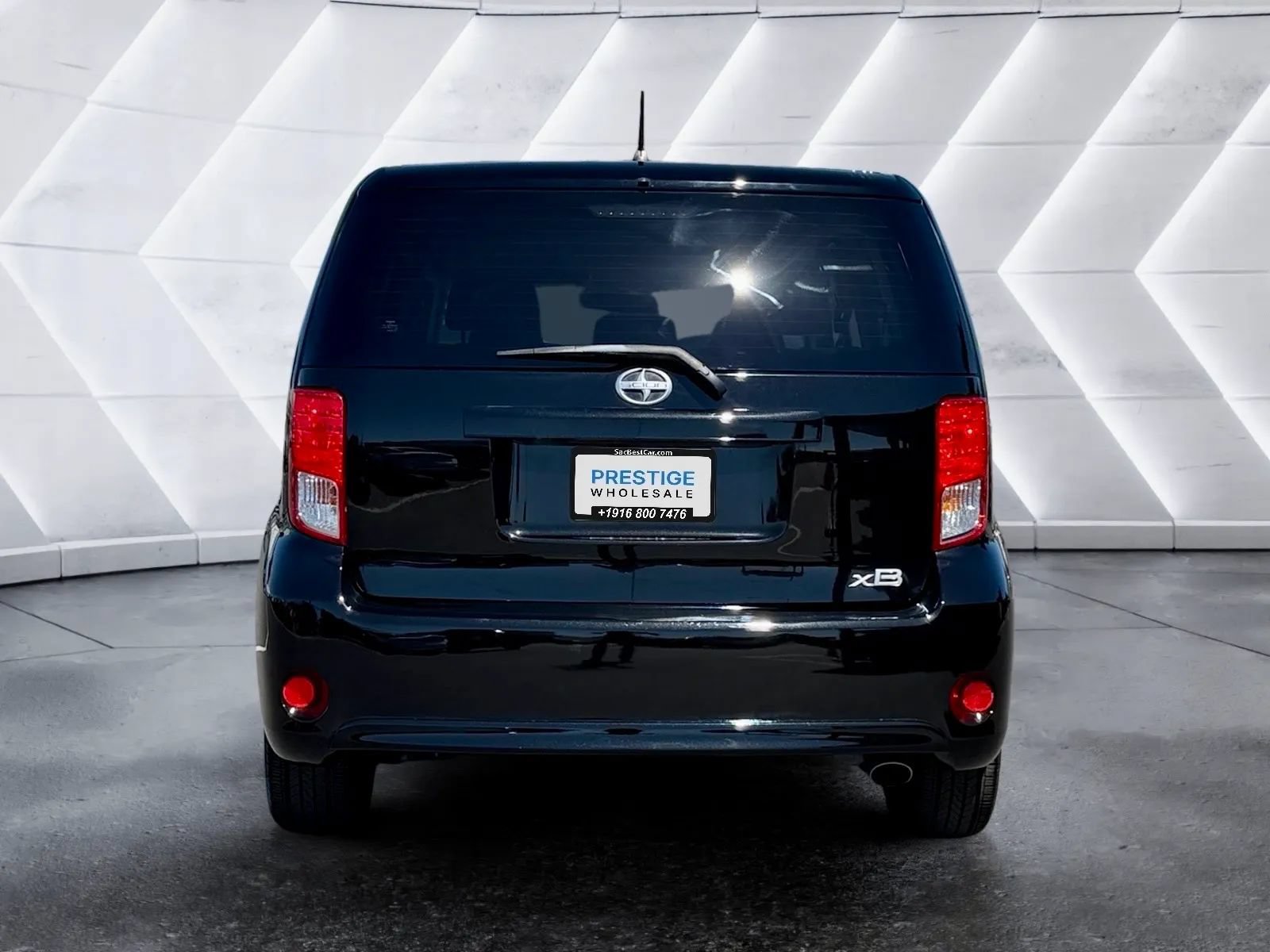 Used 2014 Scion xB FWD image 7