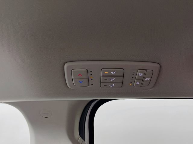 Used 2023 Kia Carnival LX image 25