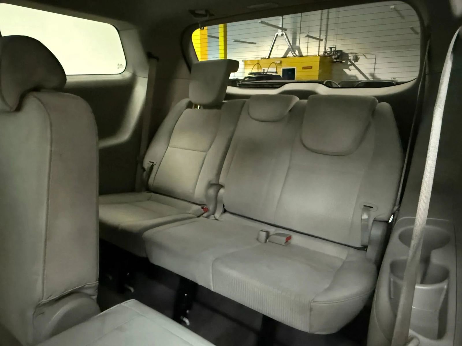 Used 2017 Kia Sedona LX image 18