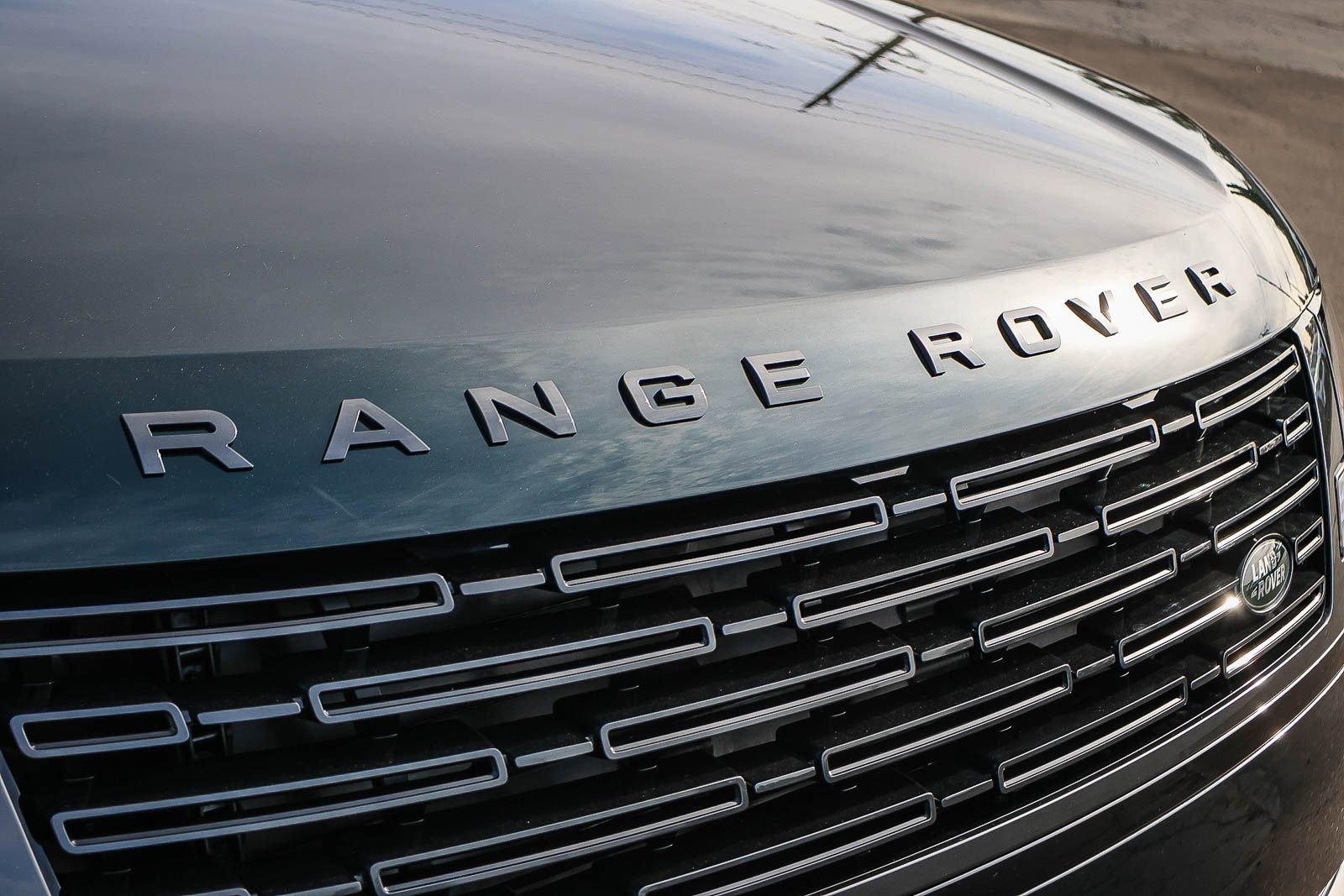 New 2026 Land Rover Range Rover SE image 16