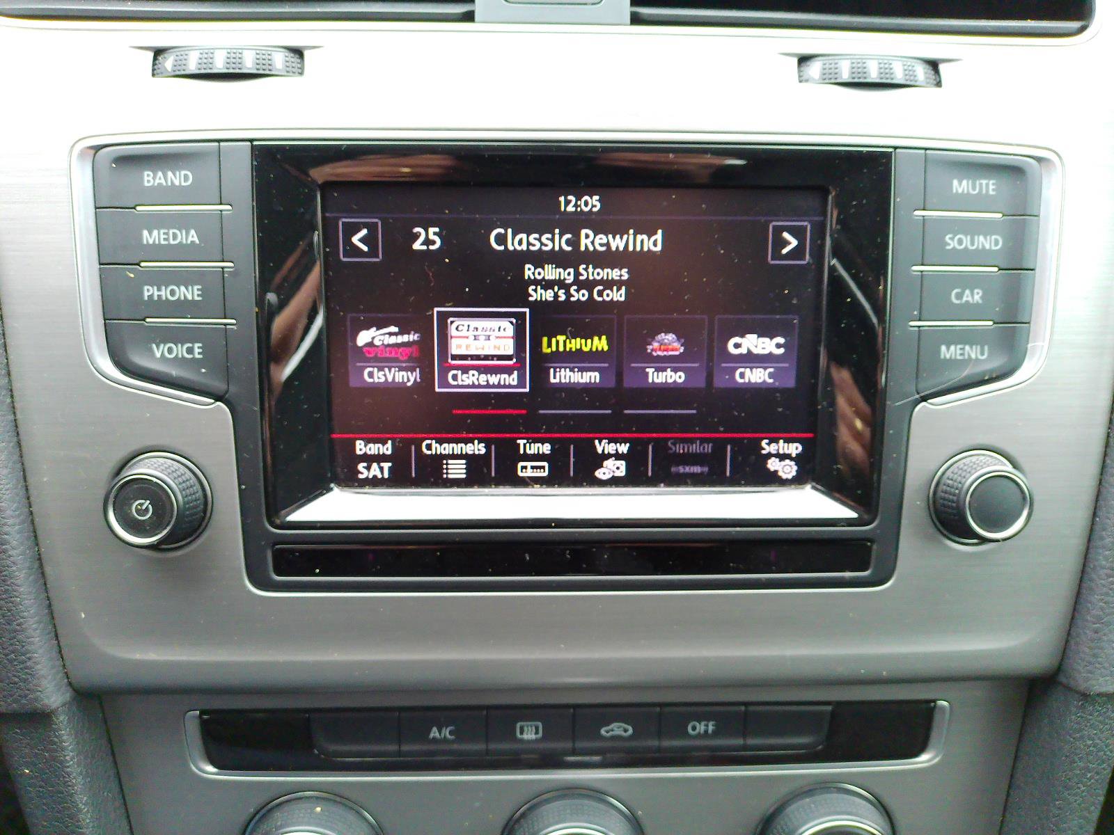 Used 2015 Volkswagen Golf TDI S image 13