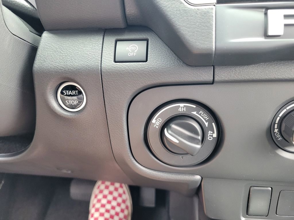 New 2025 Nissan Frontier SV image 26