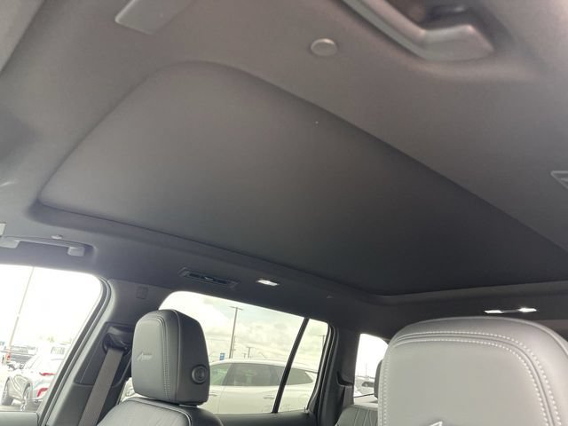 New 2026 Buick Enclave Avenir w/ Super Cruise Package AWD/4WD image 22