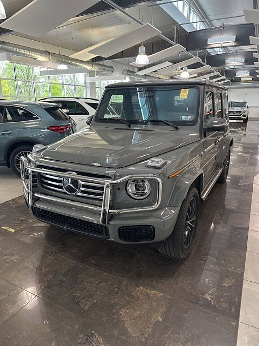 Used 2025 Mercedes-Benz G 550 image 2