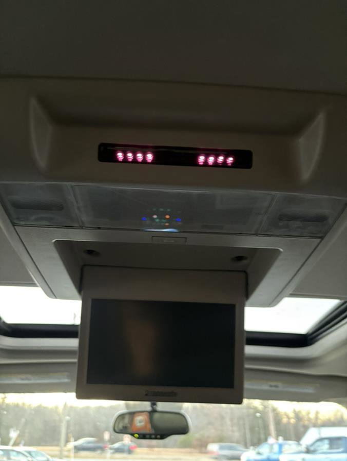 Used 2010 Chevrolet Suburban LTZ image 26