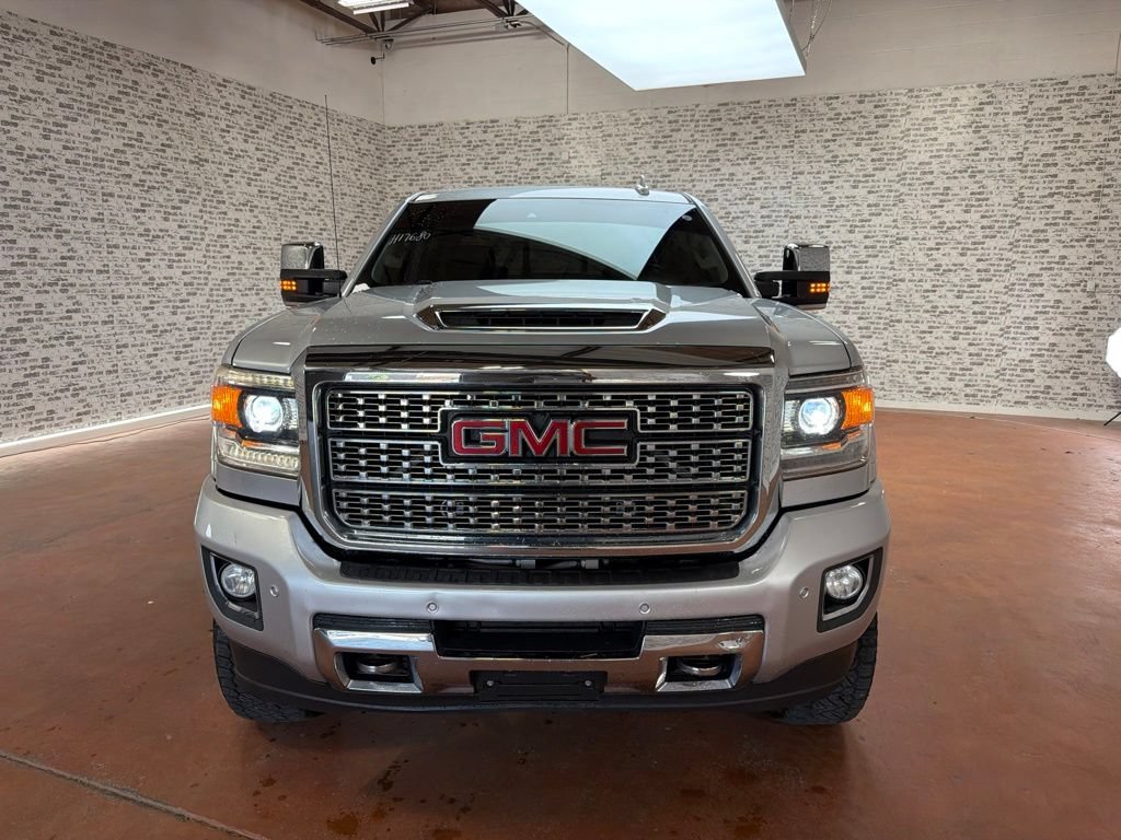 Used 2018 GMC Sierra 2500 Denali w/ Duramax Plus Package AWD/4WD image 2