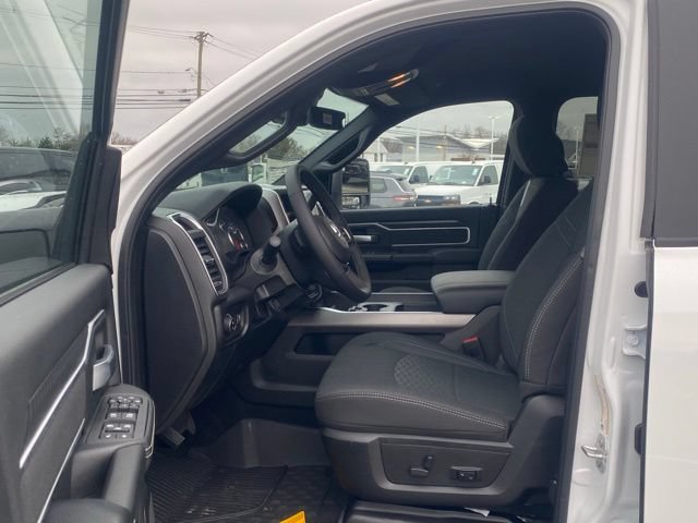 New 2026 RAM 2500 Big Horn AWD/4WD image 15