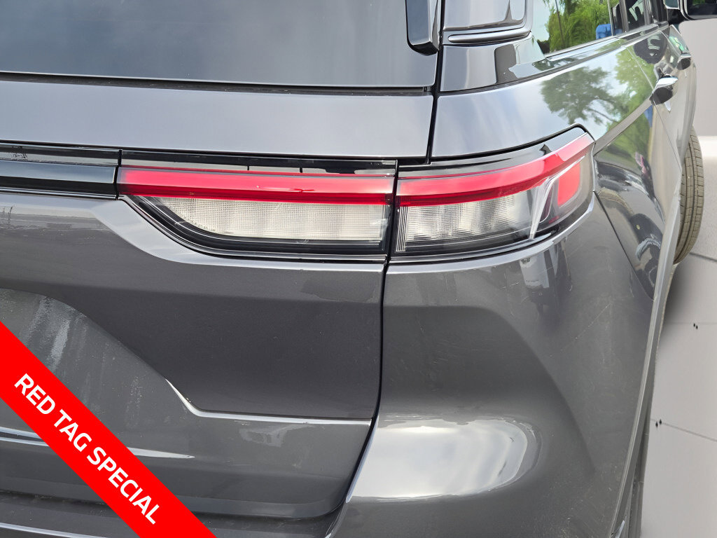 New 2026 Jeep Grand Cherokee Altitude AWD/4WD image 5
