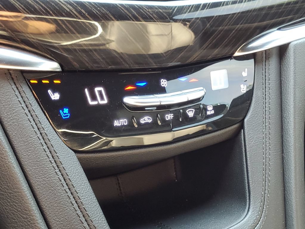 Used 2021 Cadillac XT6 Premium Luxury AWD/4WD image 30