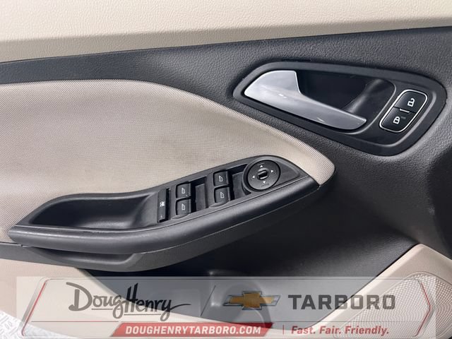 Used 2015 Ford Focus SE FWD image 21