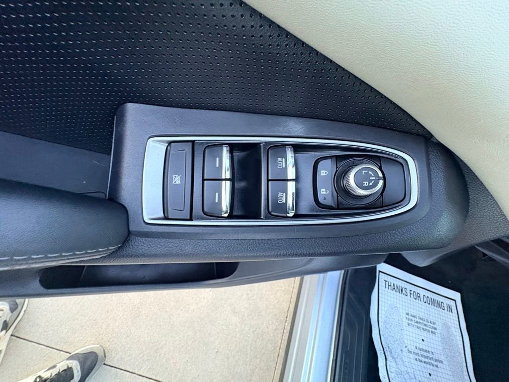 Used 2022 Subaru Ascent Limited w/ Technology Package image 28