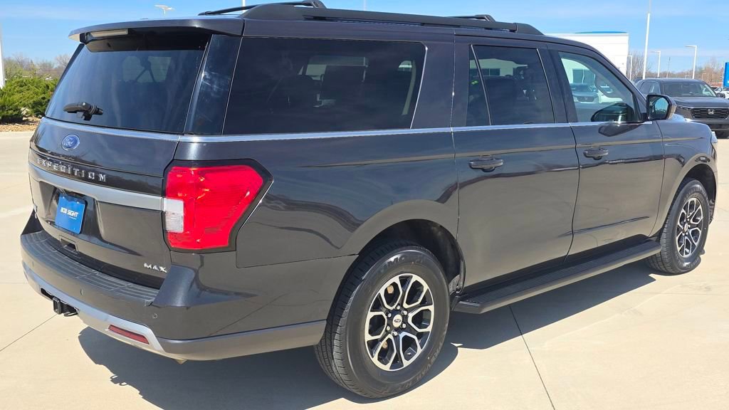 Used 2024 Ford Expedition Max XLT image 5