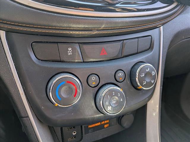 Used 2017 Chevrolet Trax LT w/ LT Convenience Package FWD image 10