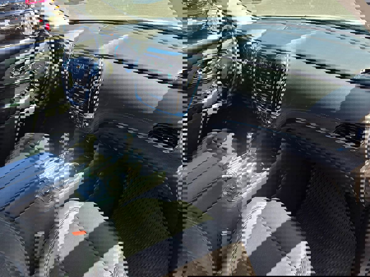 Used 2018 Chevrolet Traverse Premier image 8