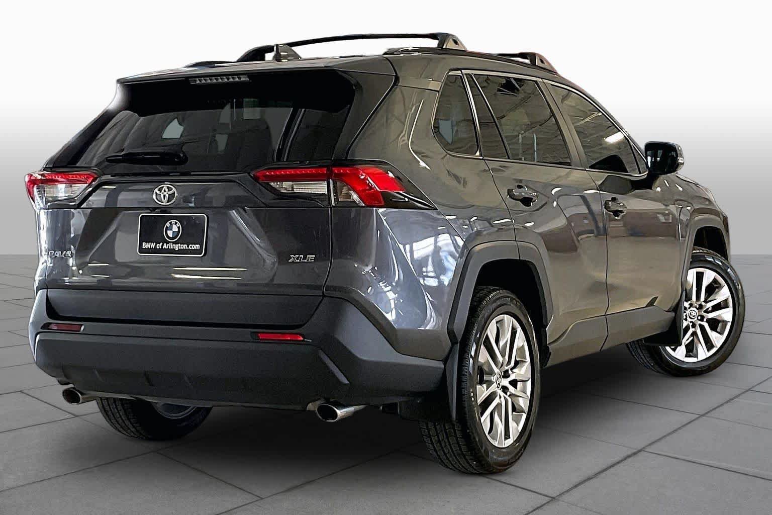 Used 2023 Toyota RAV4 XLE Premium FWD image 12