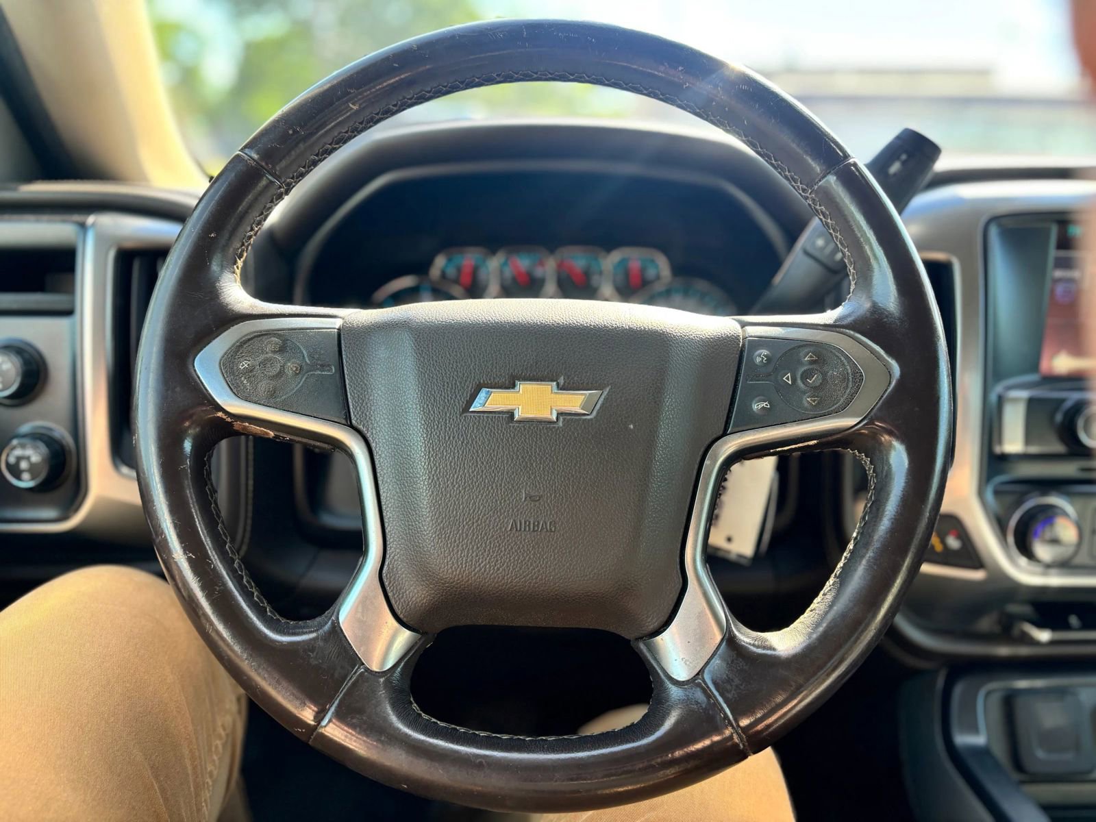 Used 2014 Chevrolet Silverado 1500 LTZ Z71 AWD/4WD image 25