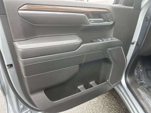 Used 2024 Chevrolet Silverado 1500 LT AWD/4WD image 9