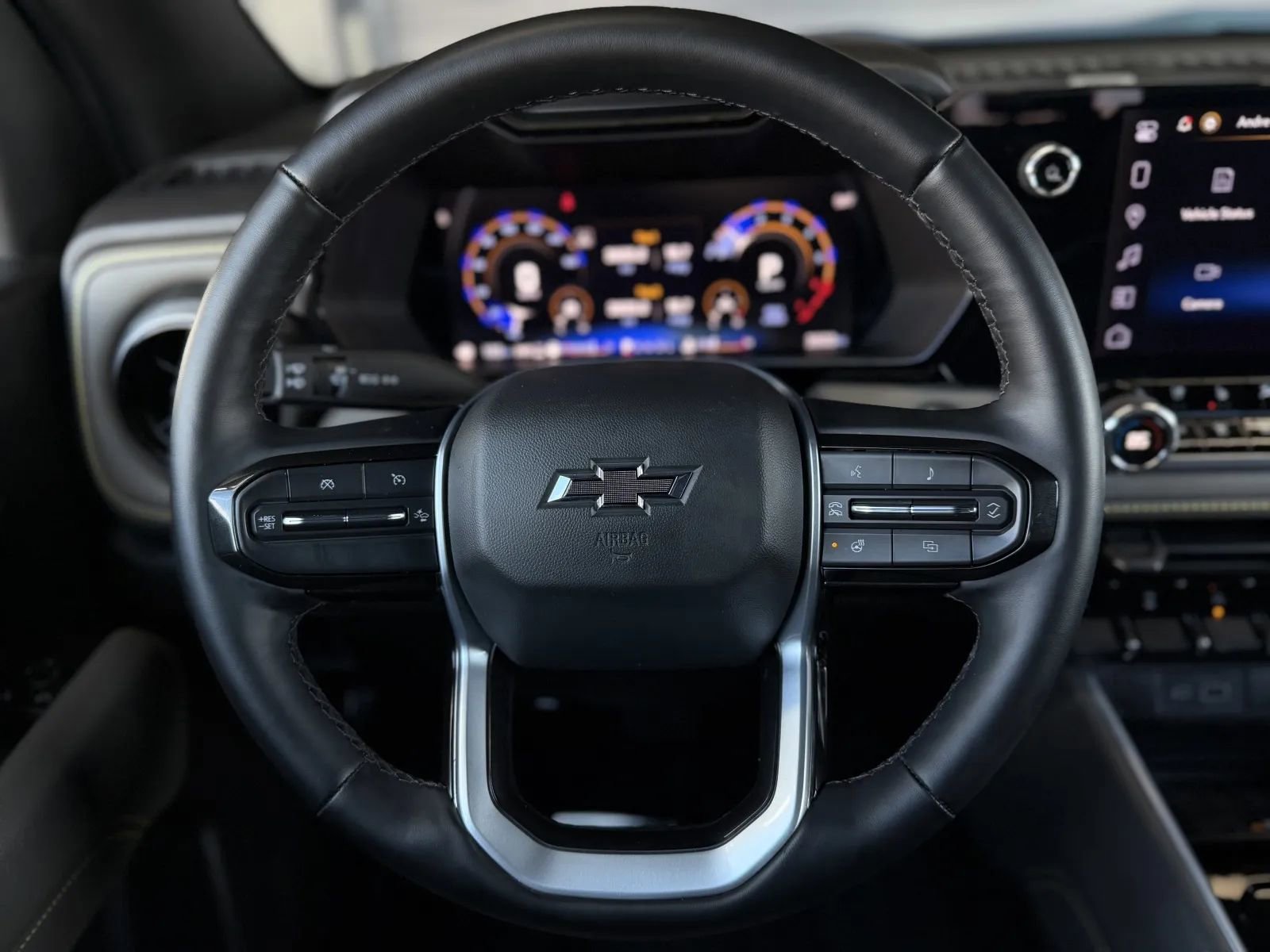 Used 2025 Chevrolet Colorado ZR2 w/ Technology Package image 19