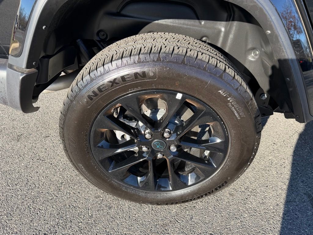 Used 2025 Jeep Wrangler Unlimited Sahara w/ Safety Group image 14