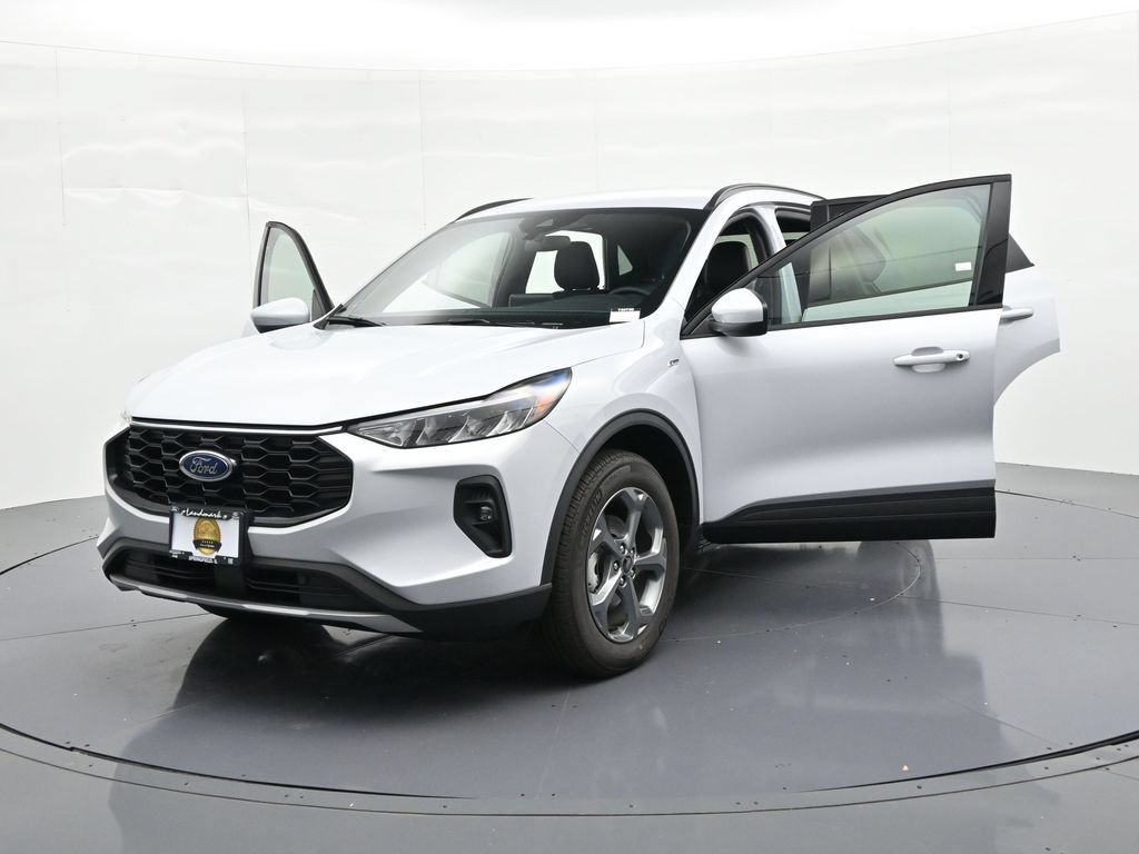 New 2026 Ford Escape ST-Line Select w/ Class II Trailer Tow Package AWD/4WD image 25