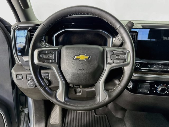 Used 2025 Chevrolet Silverado 3500 LT w/ Safety Package AWD/4WD image 12