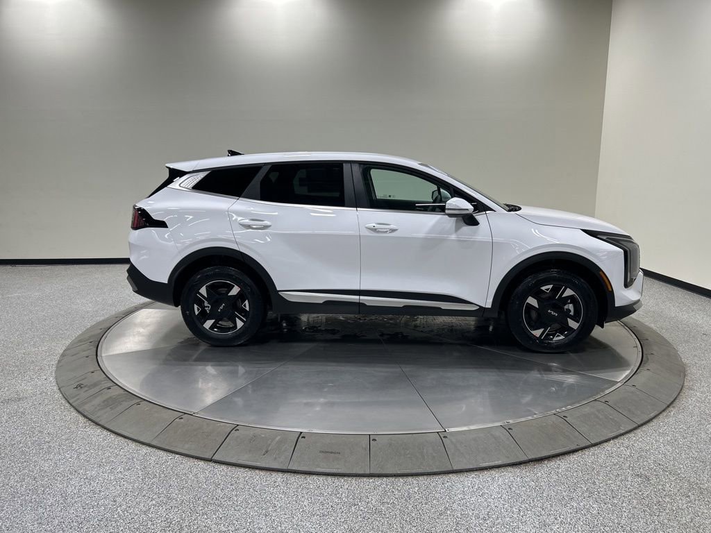 New 2026 Kia Sportage LX image 5