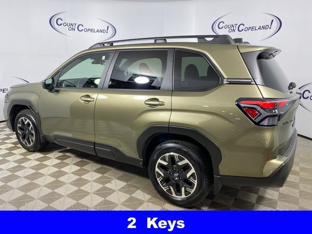 Used 2025 Subaru Forester Premium AWD/4WD image 4