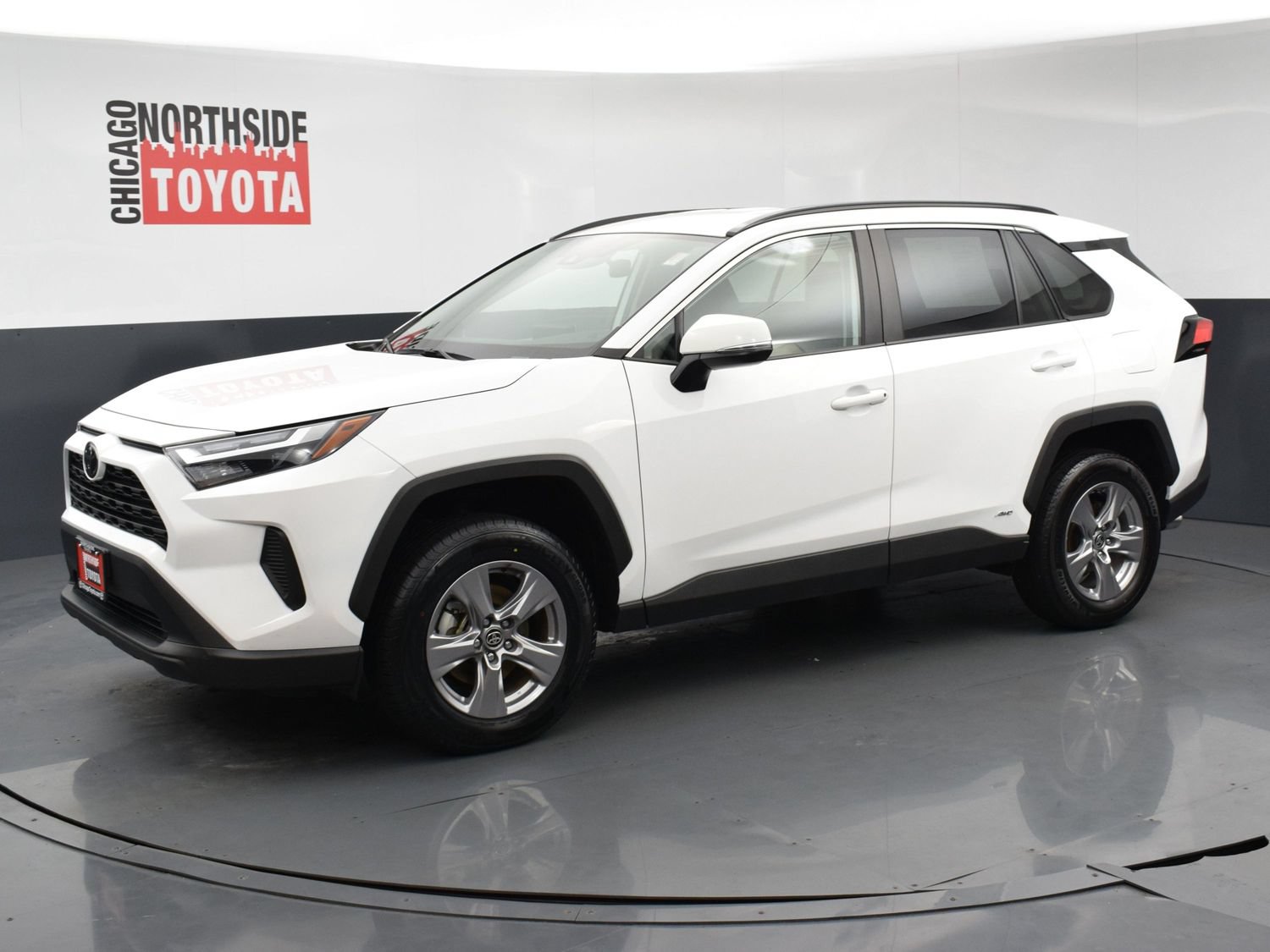Used 2025 Toyota RAV4 XLE AWD/4WD image 8