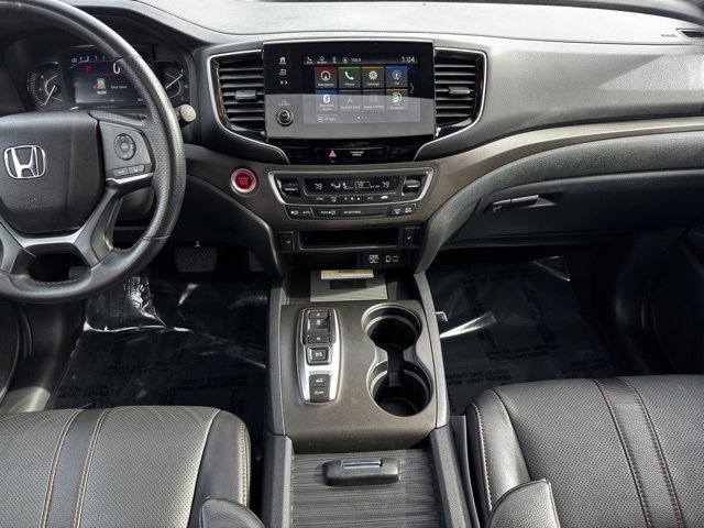 Used 2022 Honda Passport TrailSport image 2
