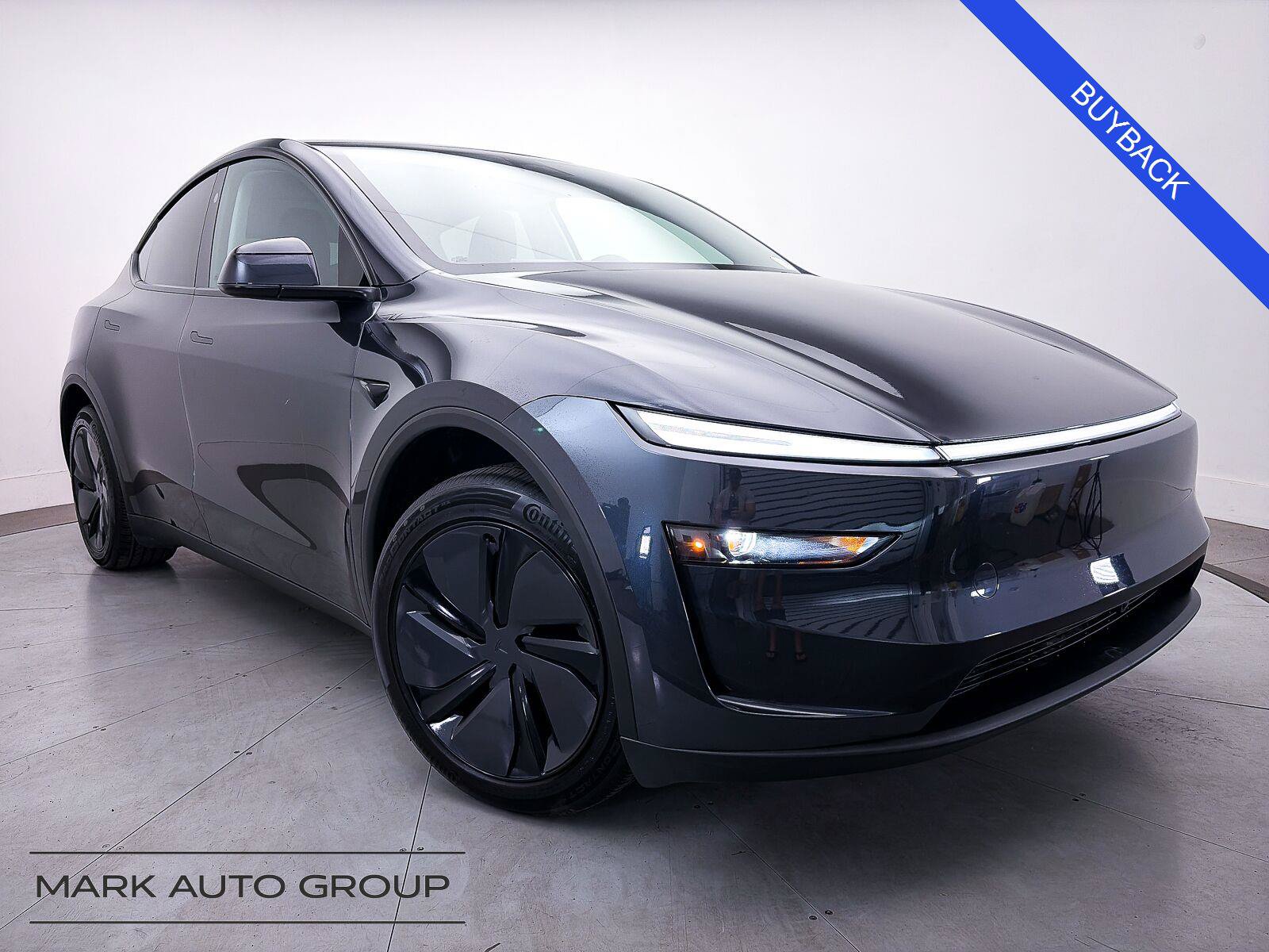 Used 2026 Tesla Model Y 2WD image 1