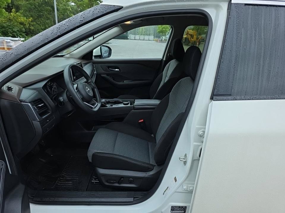 Certified 2023 Nissan Rogue SV AWD/4WD image 14