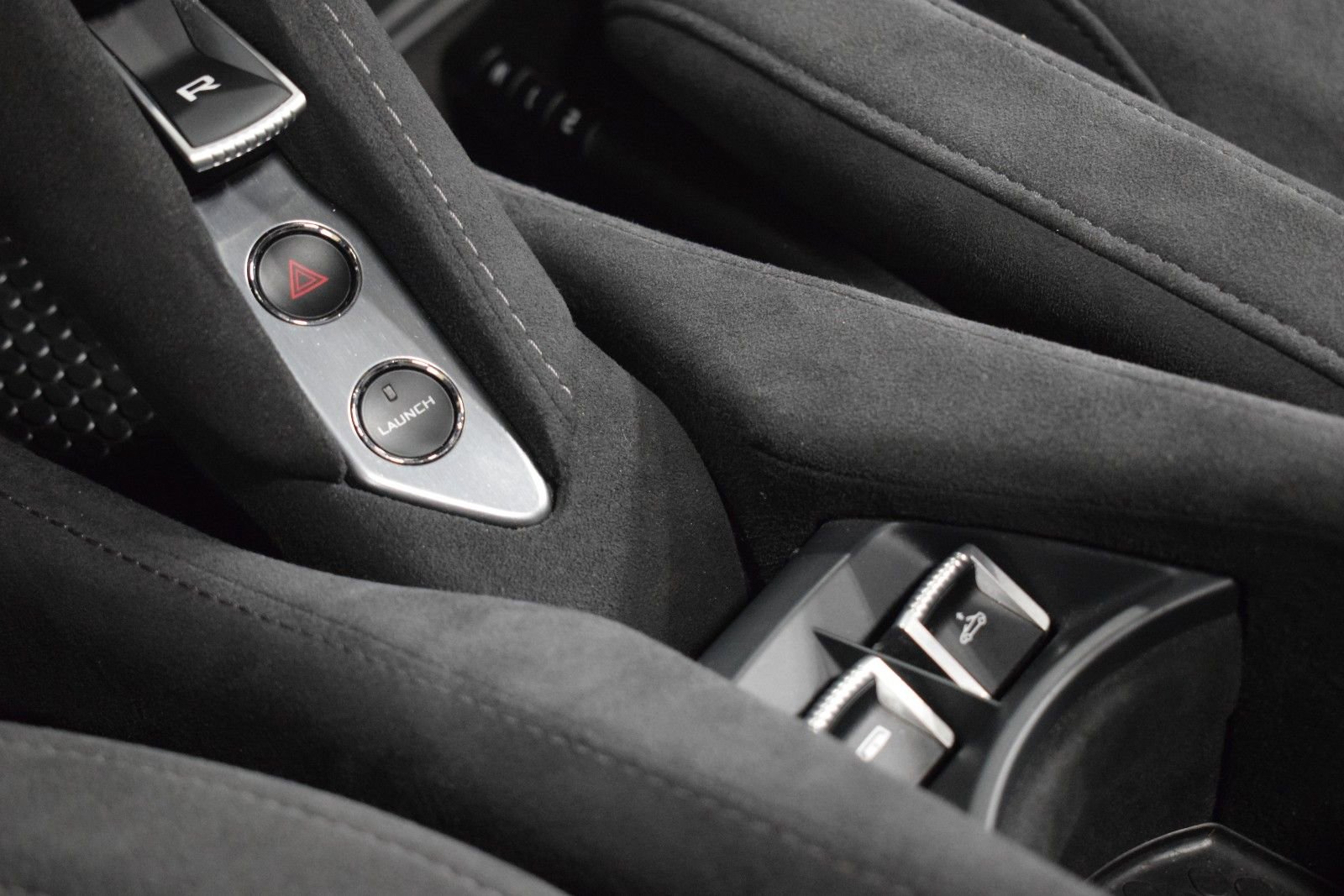Used 2020 McLaren 720S Performance RWD image 35