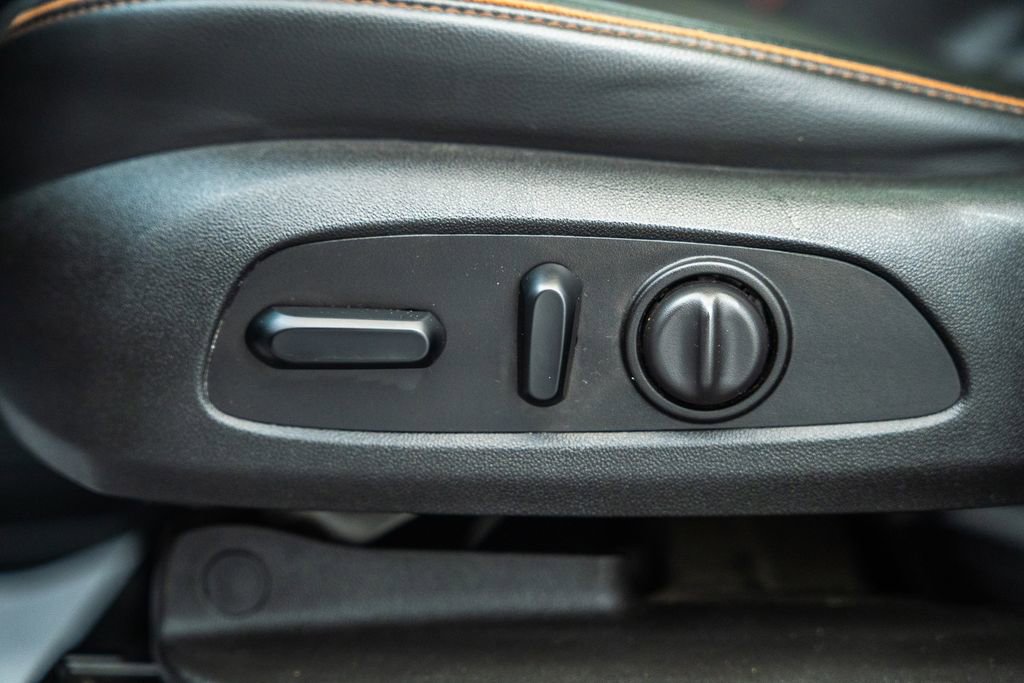 Used 2021 GMC Acadia AT4 w/ Trailering Package AWD/4WD image 43