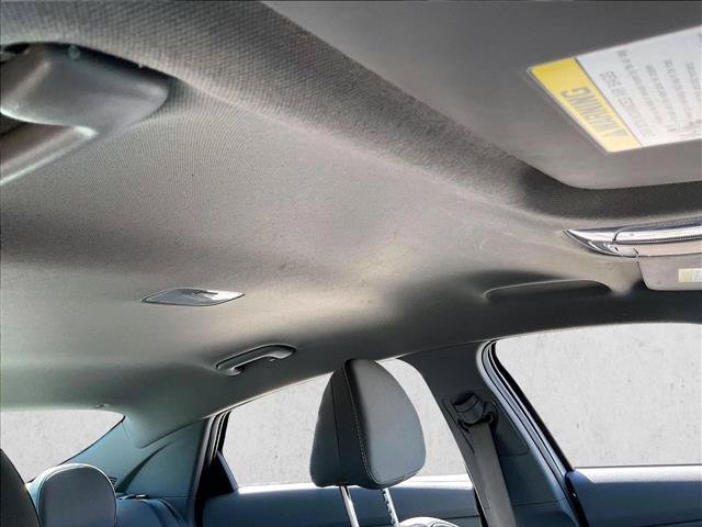 Used 2022 Hyundai Elantra SEL FWD image 14