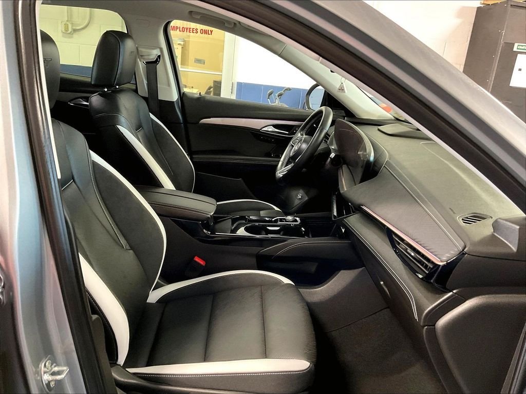 Used 2024 Buick Envision Sport Touring AWD/4WD image 11