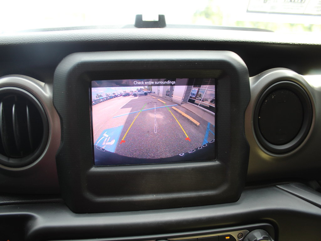 Used 2021 Jeep Wrangler Unlimited Sport AWD/4WD image 13