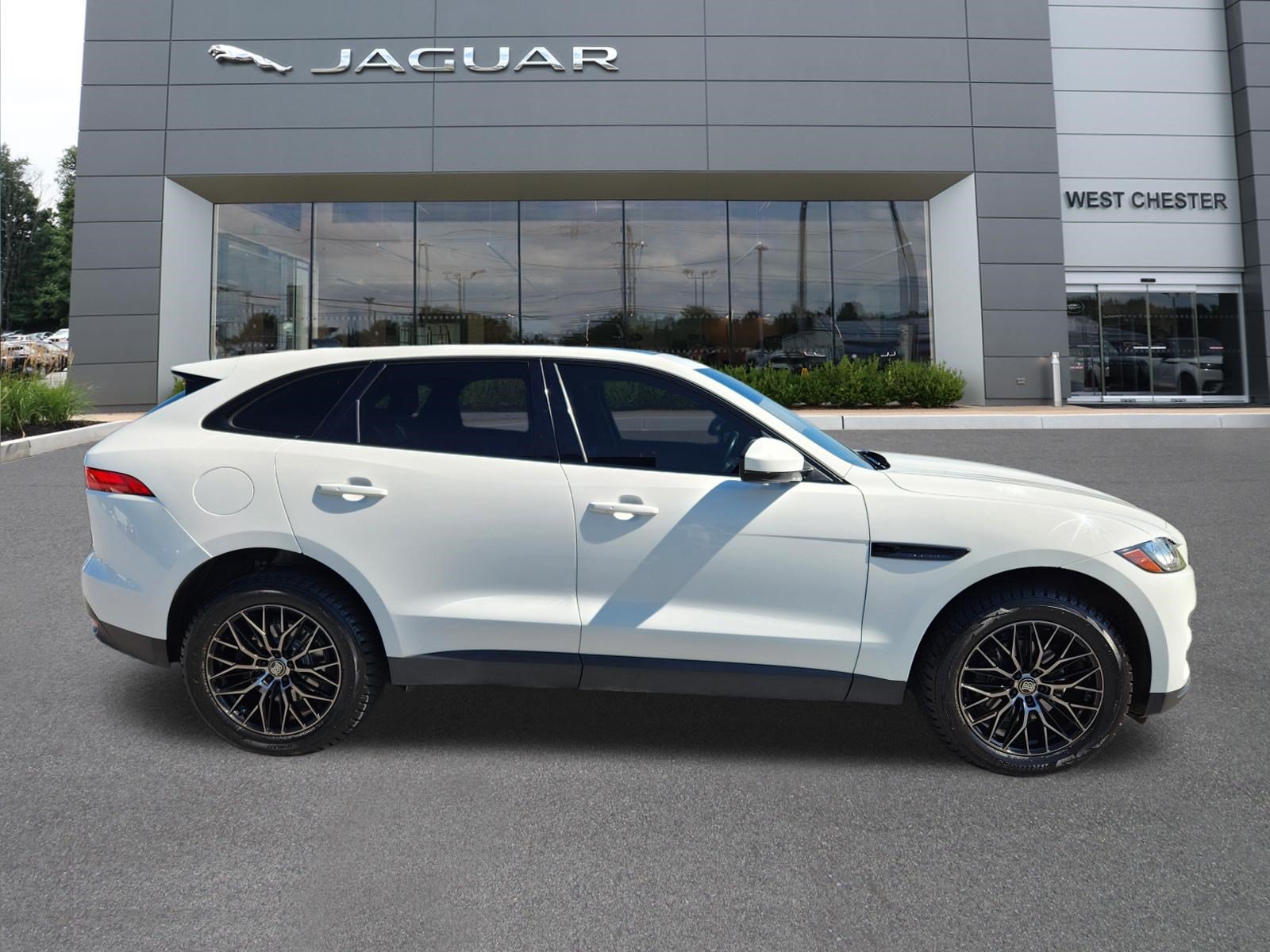 Used 2020 Jaguar F-PACE Premium AWD/4WD image 6