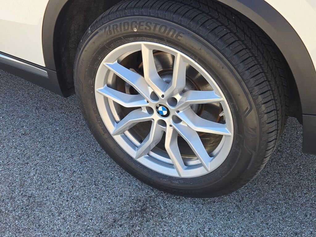 Used 2023 BMW X5 xDrive40i image 17