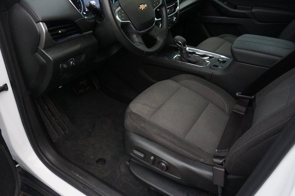 Certified 2023 Chevrolet Traverse LT w/ LPO, Floor Liner Package image 25