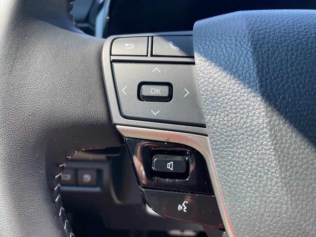 Used 2025 Toyota Camry SE w/ Multimedia Upgrade Package FWD image 24