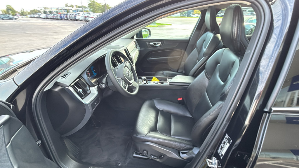 Certified 2024 Volvo XC60 B5 Core w/ Climate Package AWD/4WD image 25