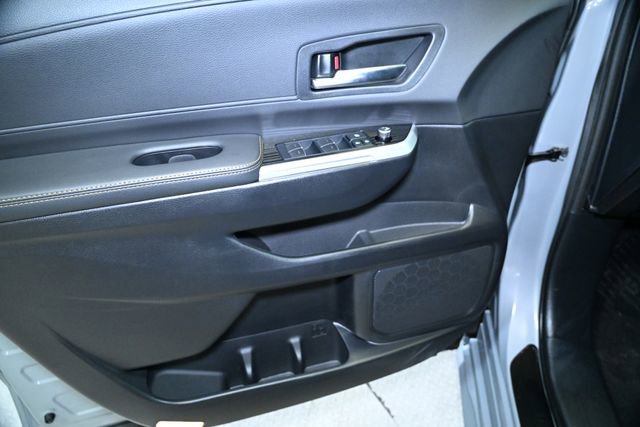 Used 2025 Toyota Sienna XLE Woodland Edition image 26