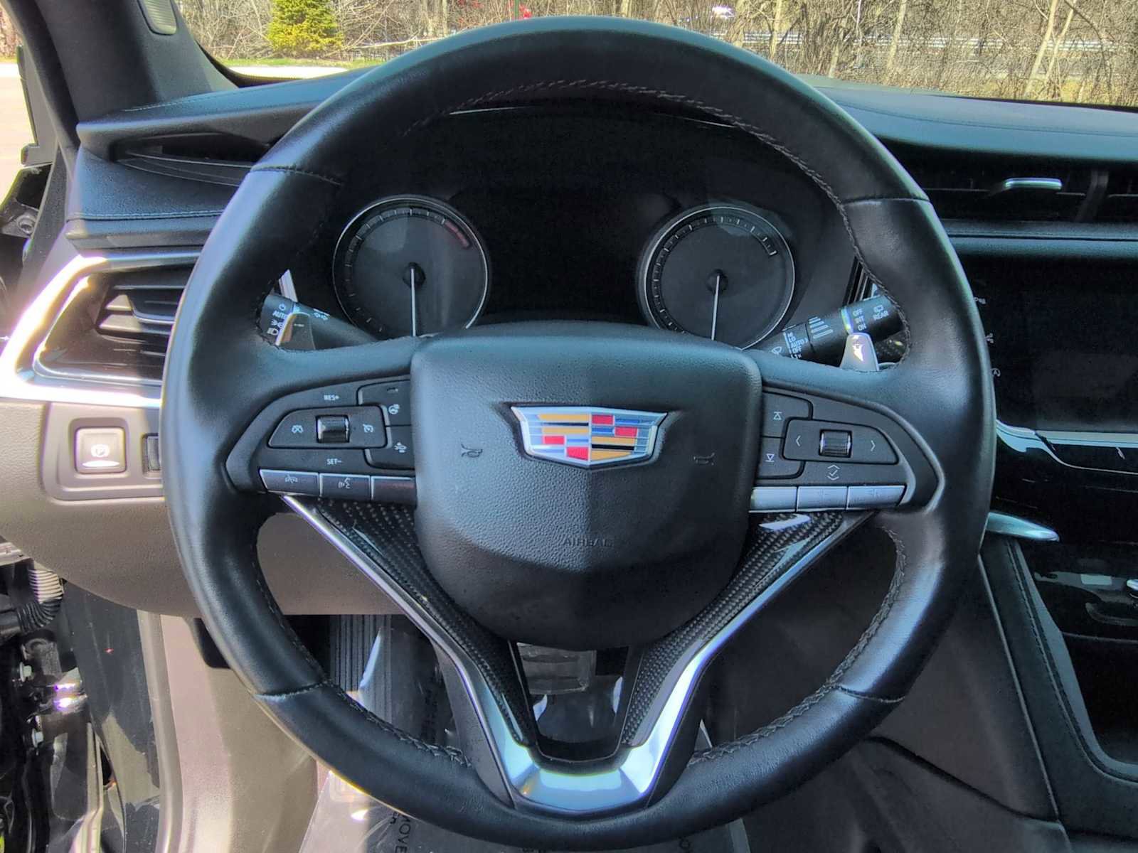 Used 2024 Cadillac XT6 Sport w/ Technology Package AWD/4WD image 25