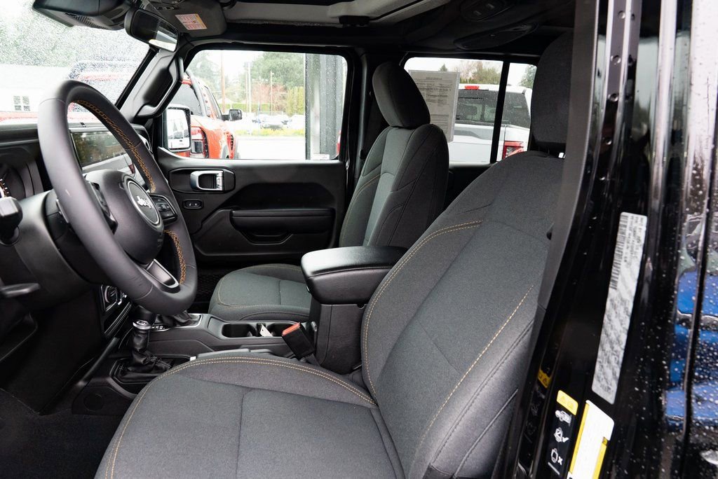 Used 2024 Jeep Gladiator Sport image 18