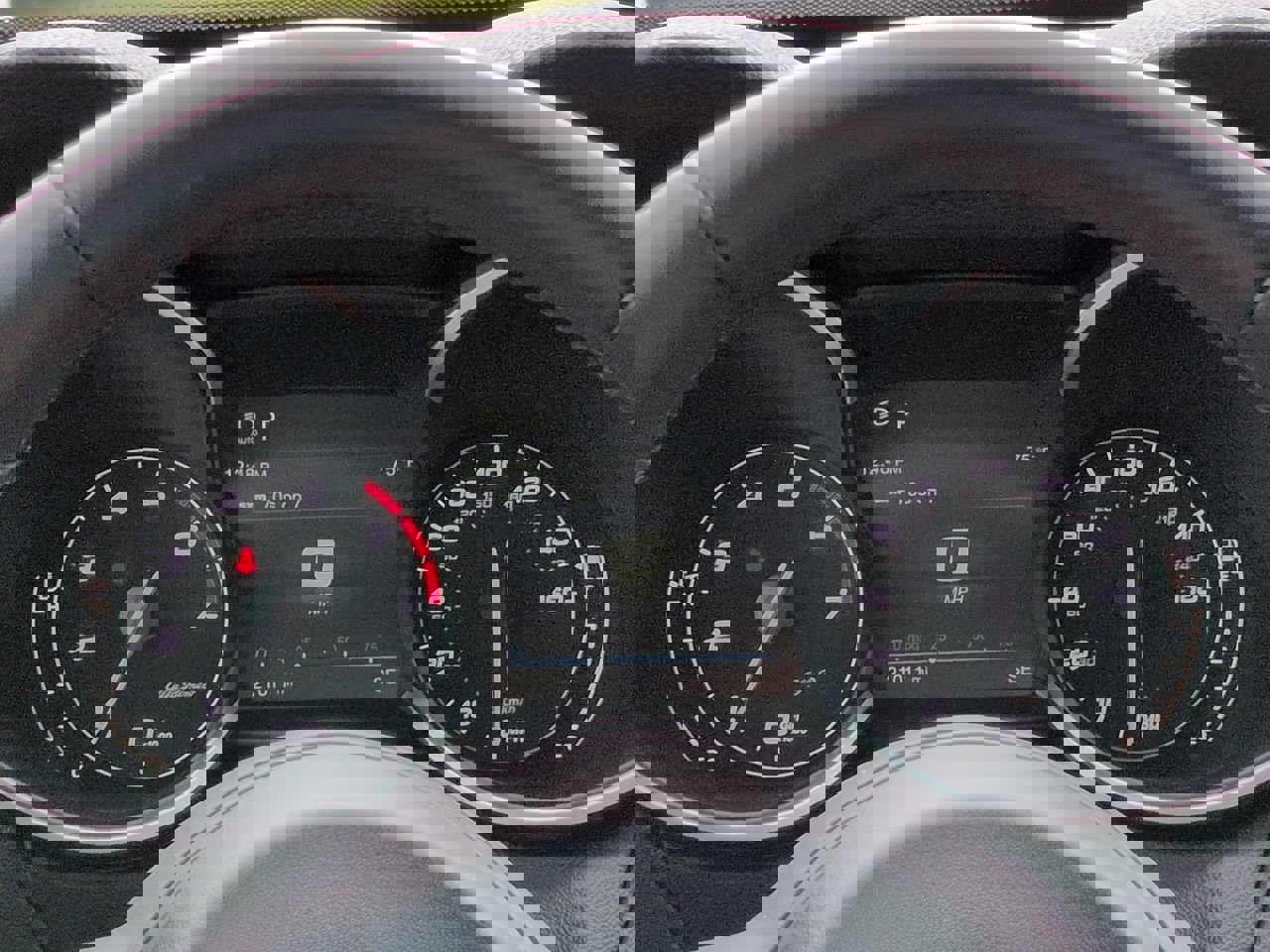 Used 2023 Alfa Romeo Stelvio Ti image 28