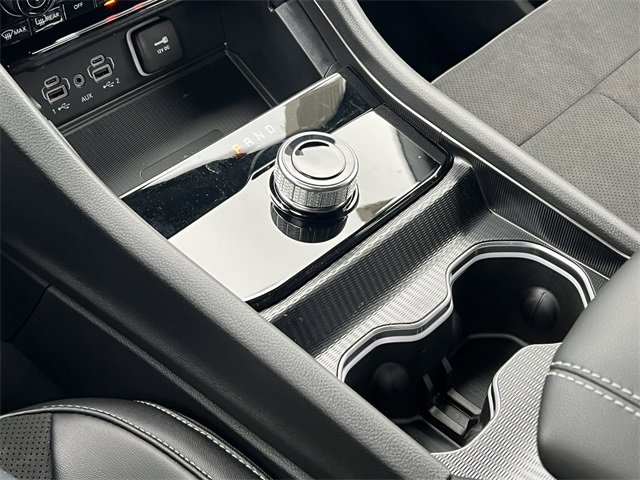 New 2025 Jeep Grand Cherokee Altitude image 28