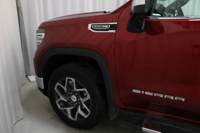 Used 2025 GMC Sierra 1500 SLT w/ SLT Premium Plus Package AWD/4WD image 32