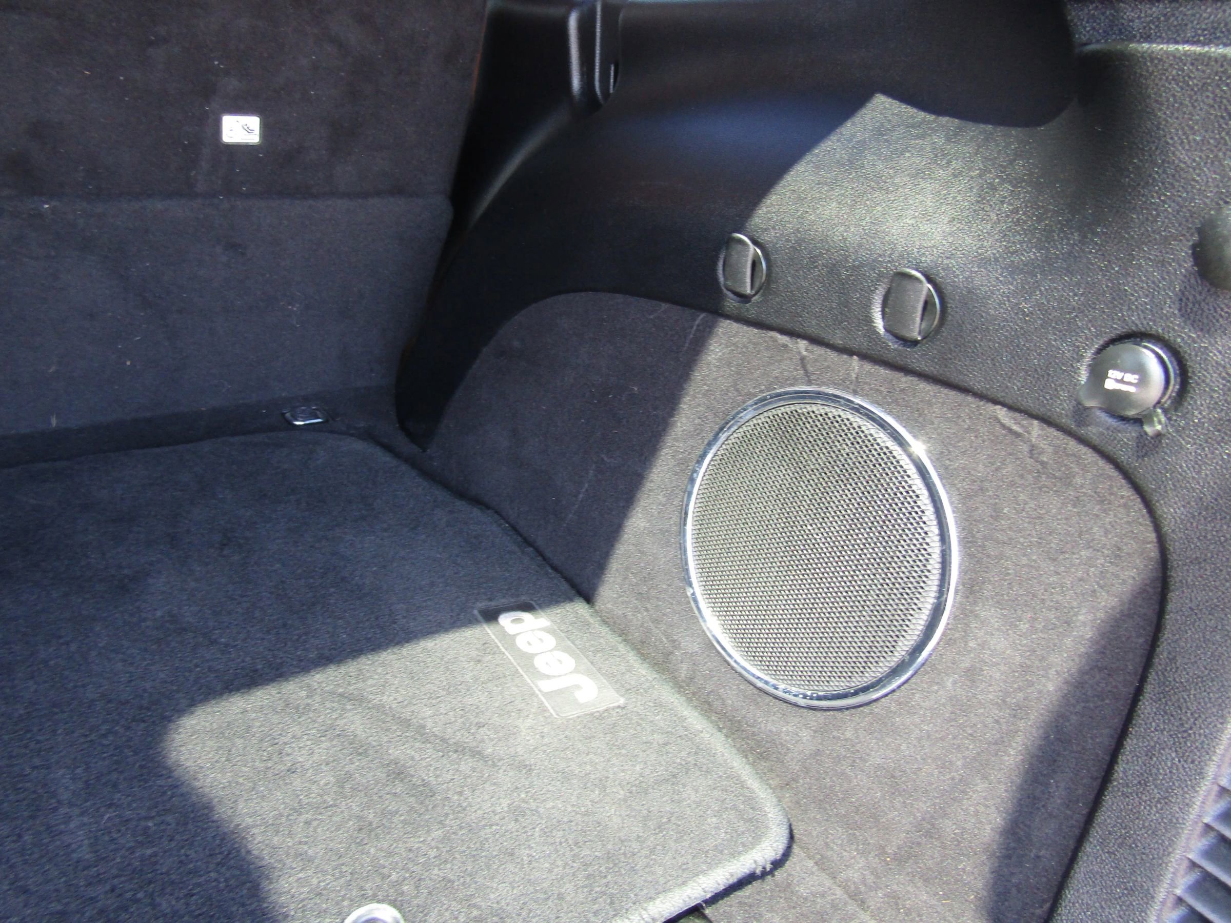 Used 2012 Jeep Grand Cherokee Overland image 23